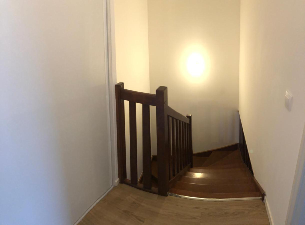 Happiness Apartment